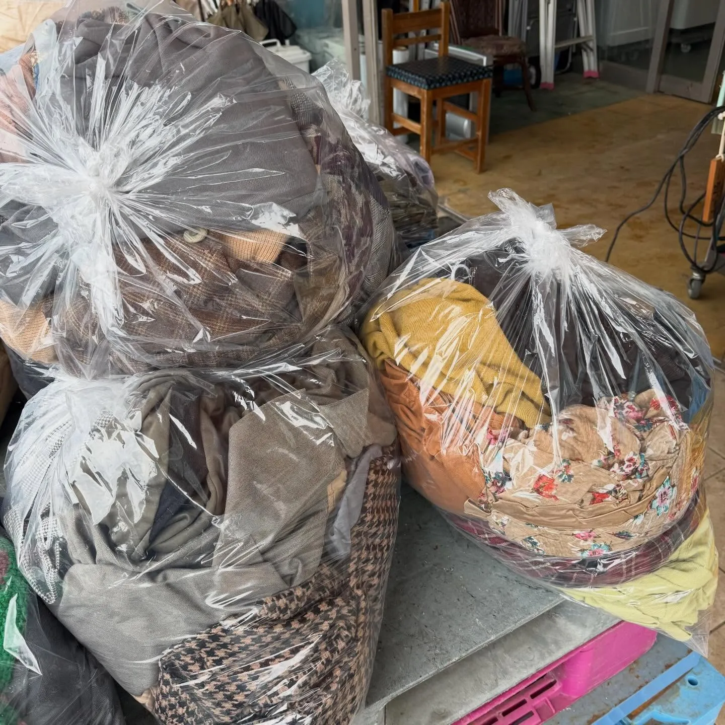 ポンコツ屋にお越しいただき、ありがとうございます!今日は服の...