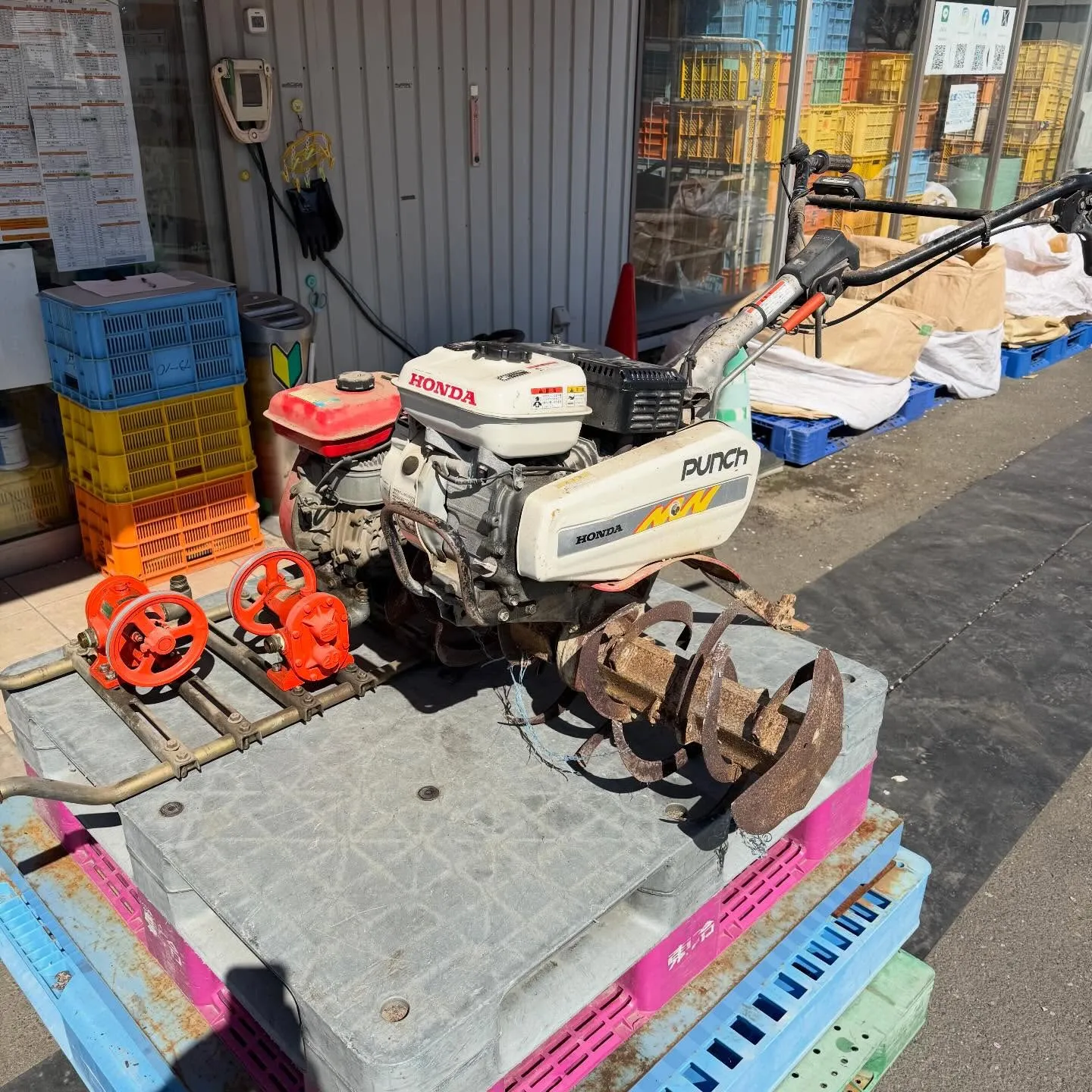 ポンコツ屋へのご持参、心から感謝いたします!本日は特別なライ...