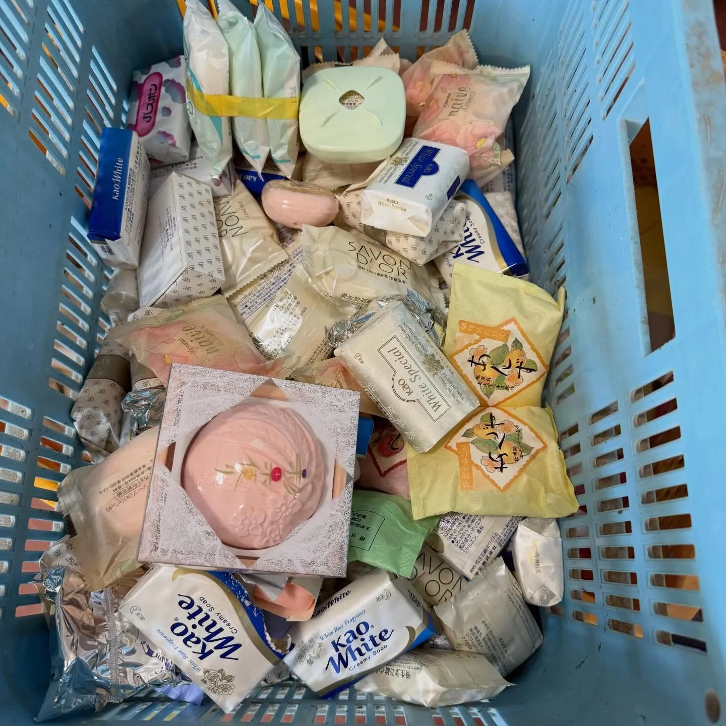 ポンコツ屋に貴重な品々を持ち込みいただき、誠にありがとうござ...