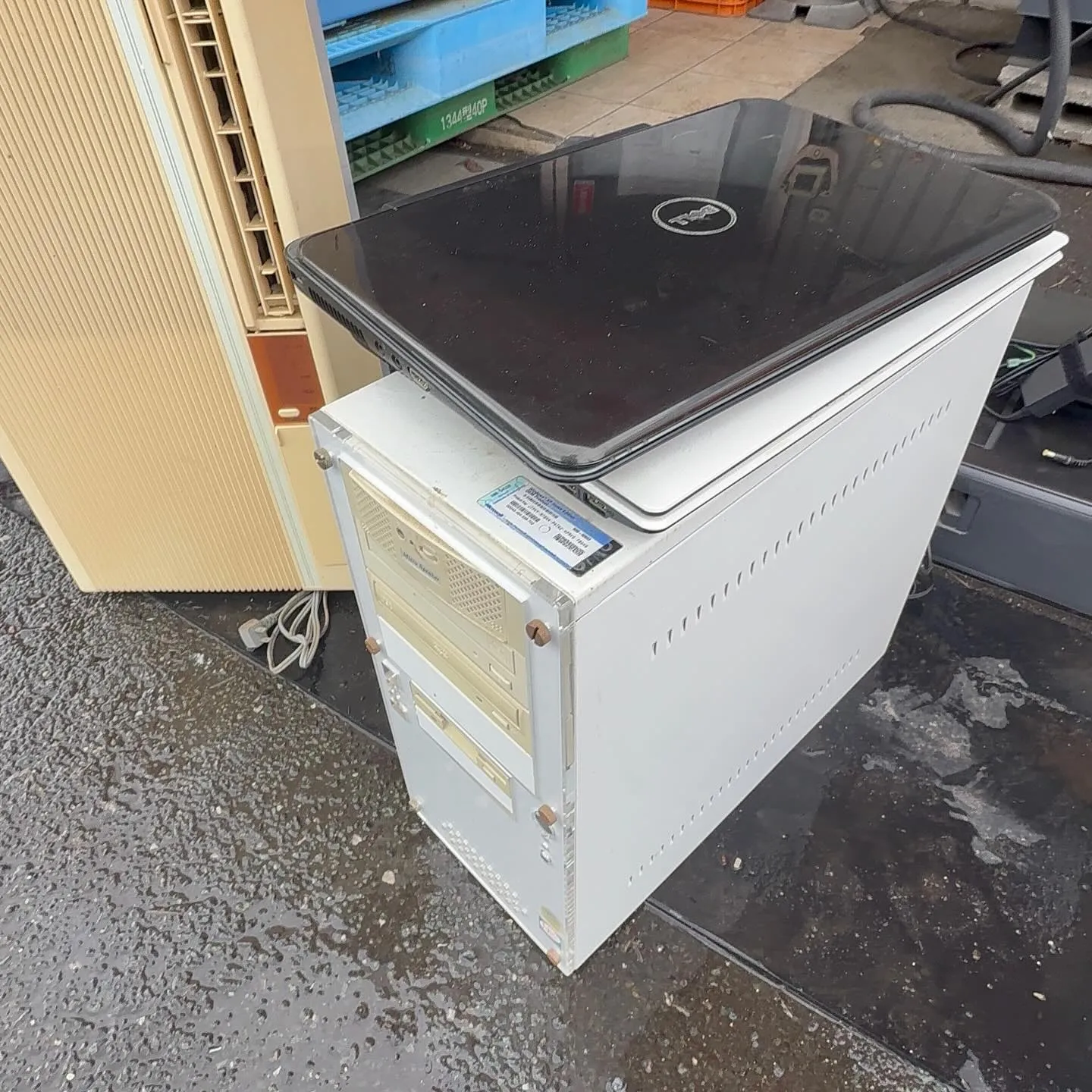 ポンコツ屋に貴重な品々を持ち込みいただき、誠にありがとうござ...